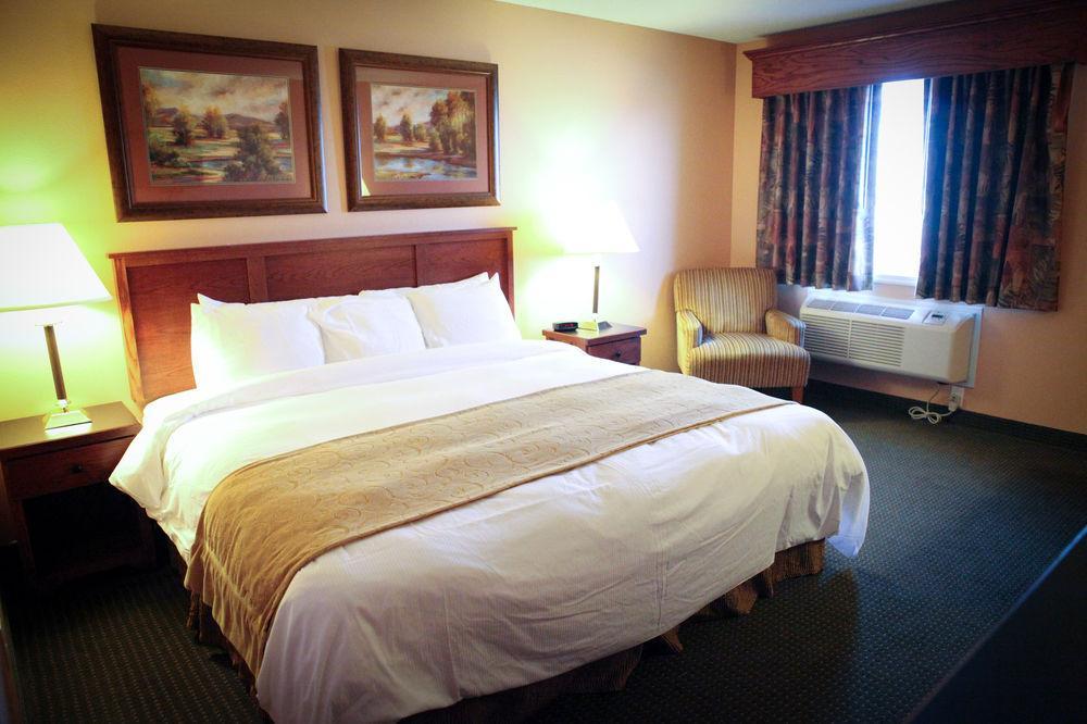 Grandstay Hotel & Suites Perham Eksteriør billede