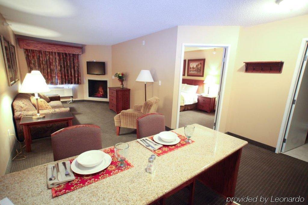 Grandstay Hotel & Suites Perham Eksteriør billede