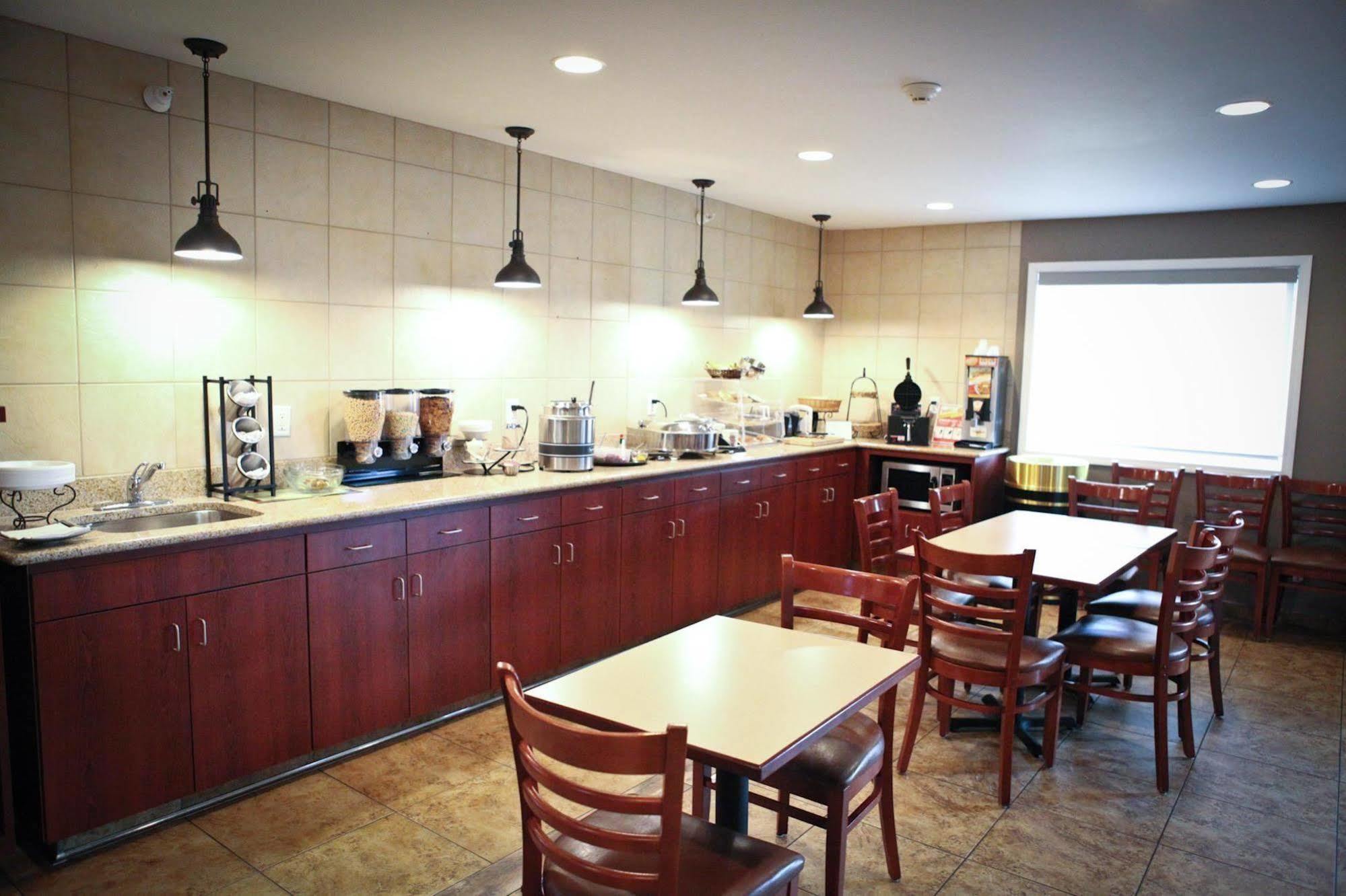 Grandstay Hotel & Suites Perham Eksteriør billede